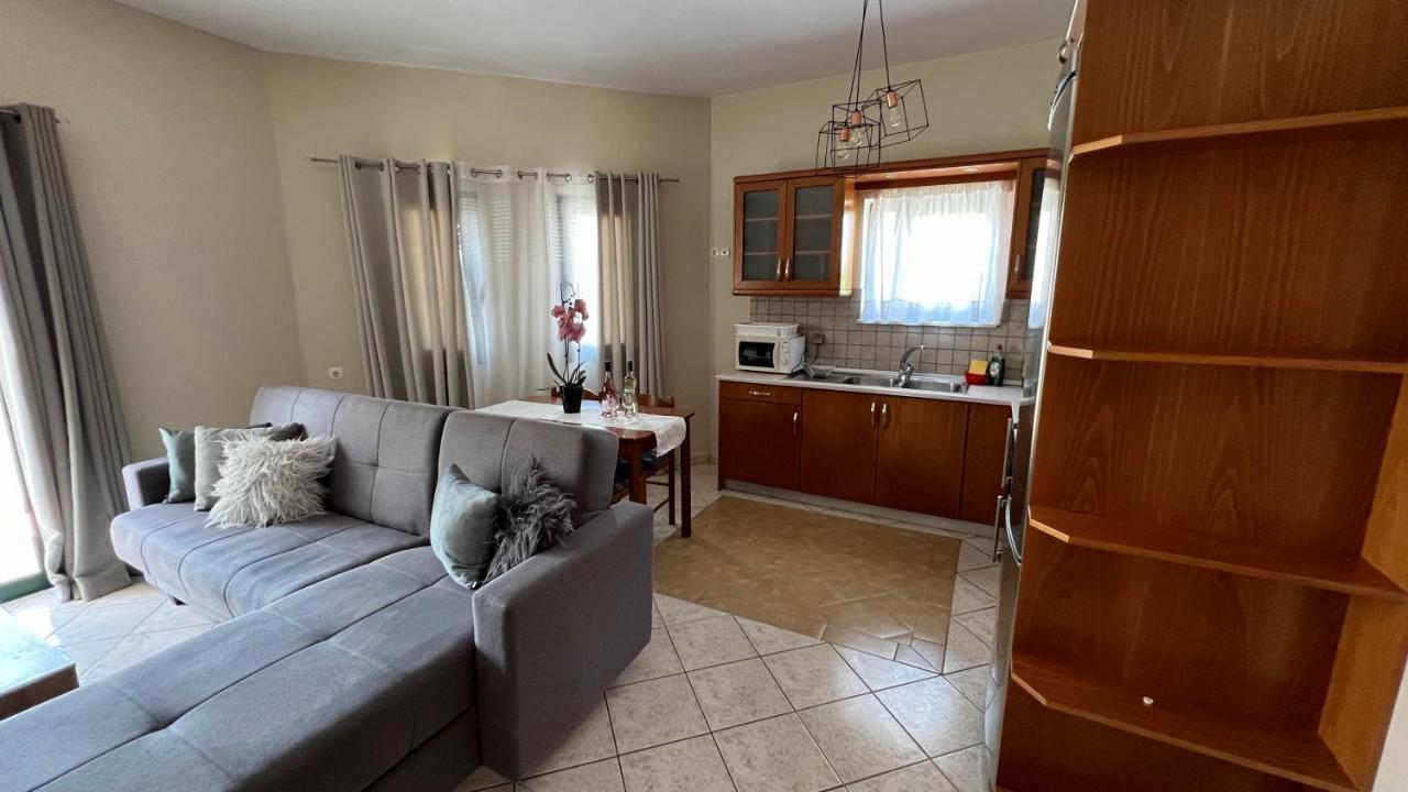 Antonis Kavros Appartment In The Center Of Chania Chrissi Akti Chania Exterior foto